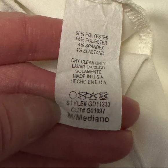 Windsor sleeveless white dress with side split and Cris’s Cris’s in the back. - Picture 9 of 9